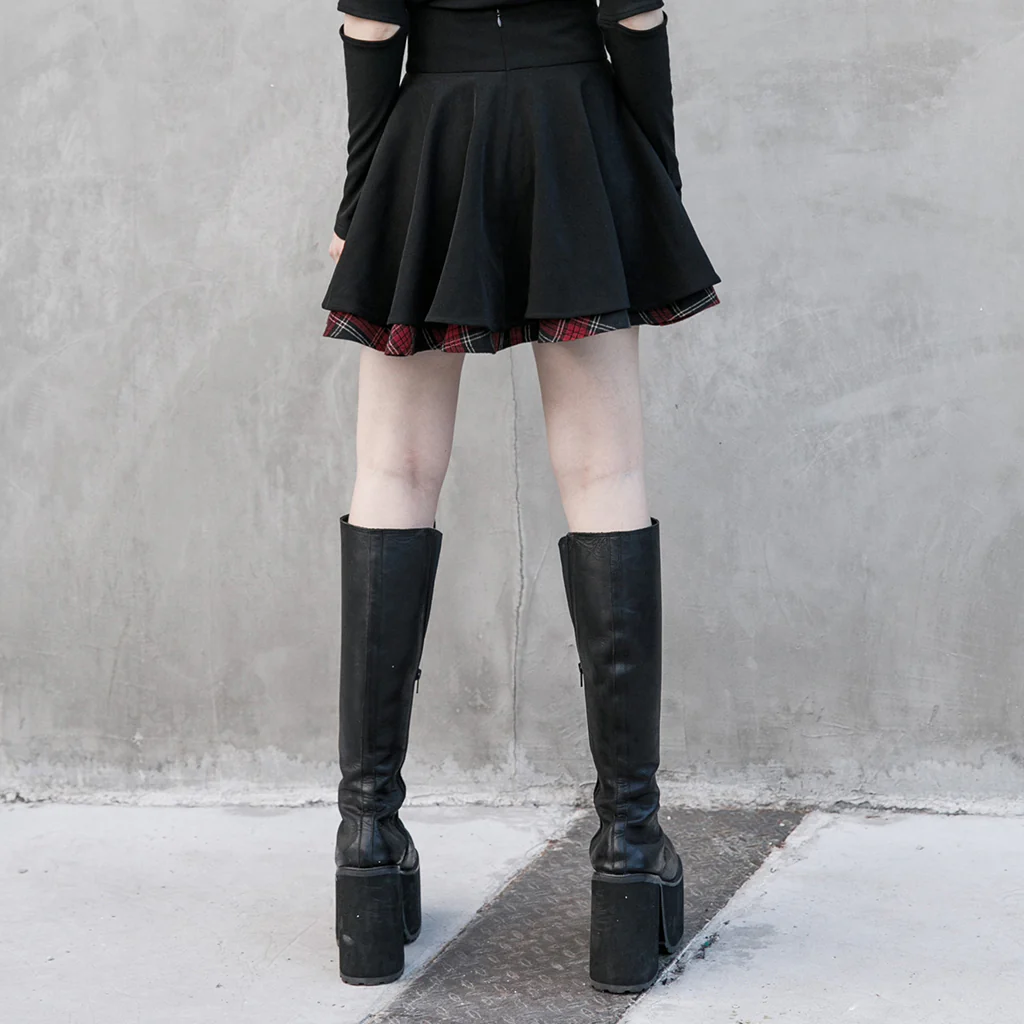 OPQ-948BQF Gothic Black Punk Skirt Plaid Trim Zipper Accent Design - Image 5