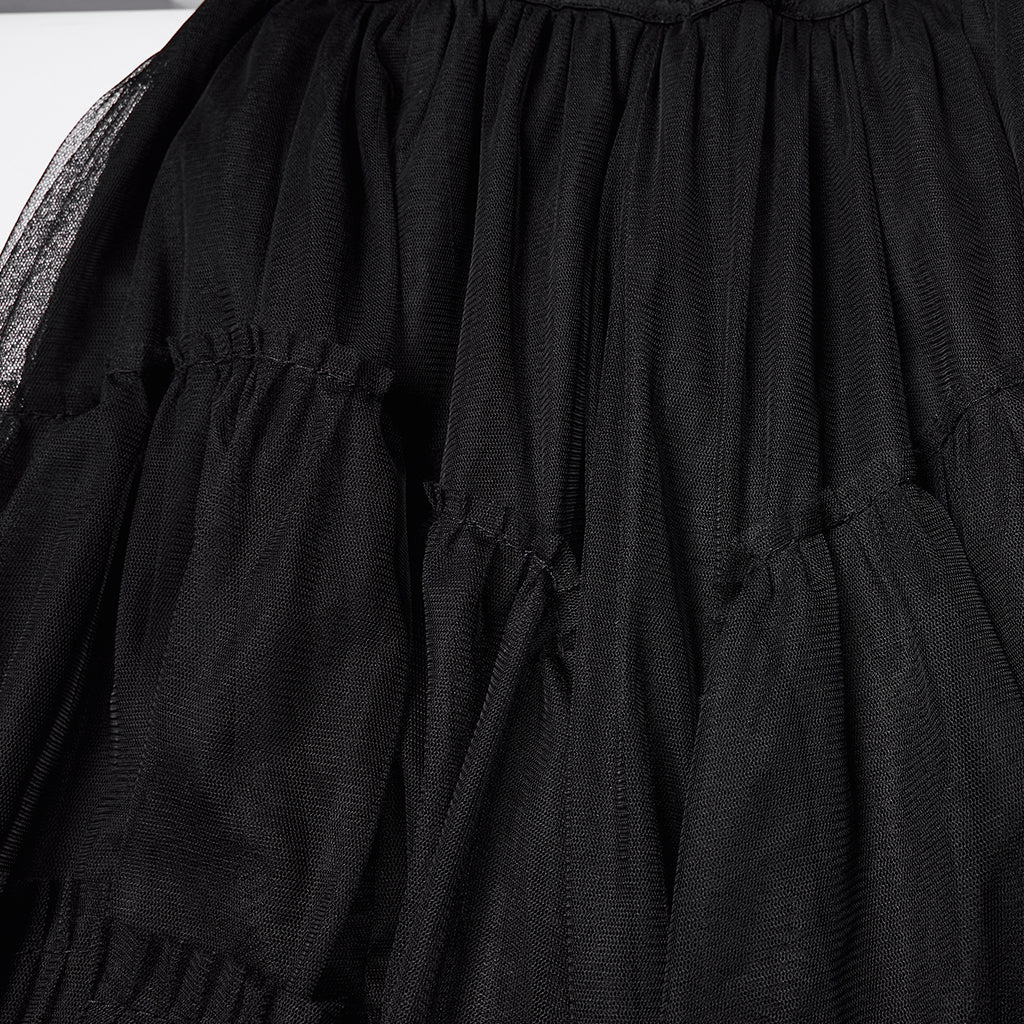 WQ-927BQF Elegant Gothic Skirt Lace Layered High-Low Hem Design - Image 8